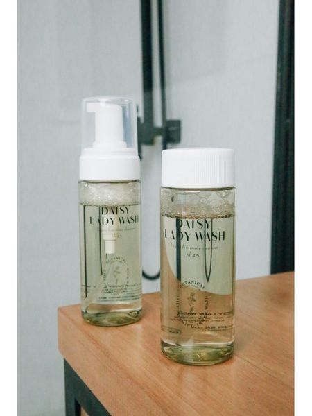 Веганська пінка для інтимної гігієни з запасним блоком CUSKIN Dr. Solution Daisy Lady Wash 150 мл+150 мл 300251 фото