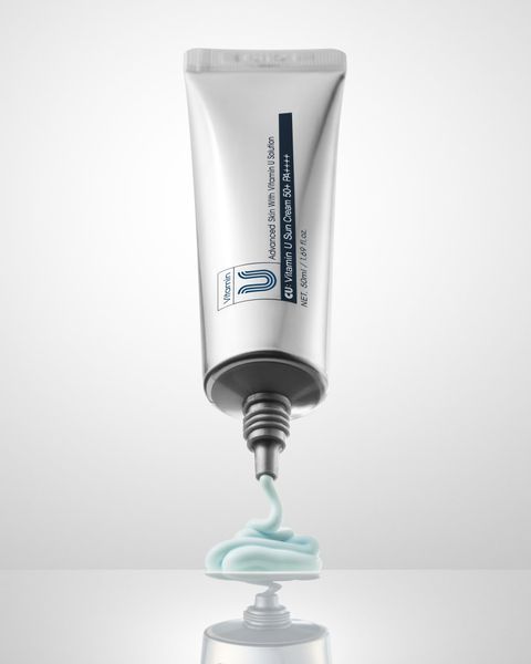 Успокаивающая солнцезащитная сыворотка с витамином U и пептидами CUSKIN VITAMIN U SUN CREAM SPF 50+ PA++++ 50 мл 300279 фото