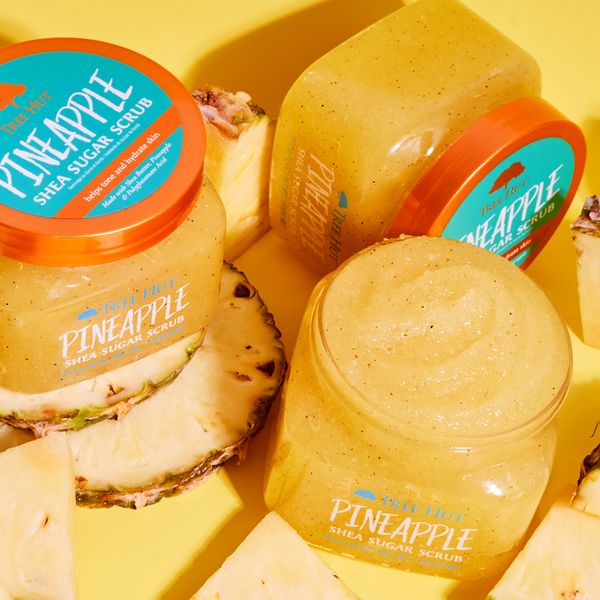 Скраб для тіла з ароматом ананасу Tree Hut Pineapple Sugar Scrub, 510 г 075371002625 фото